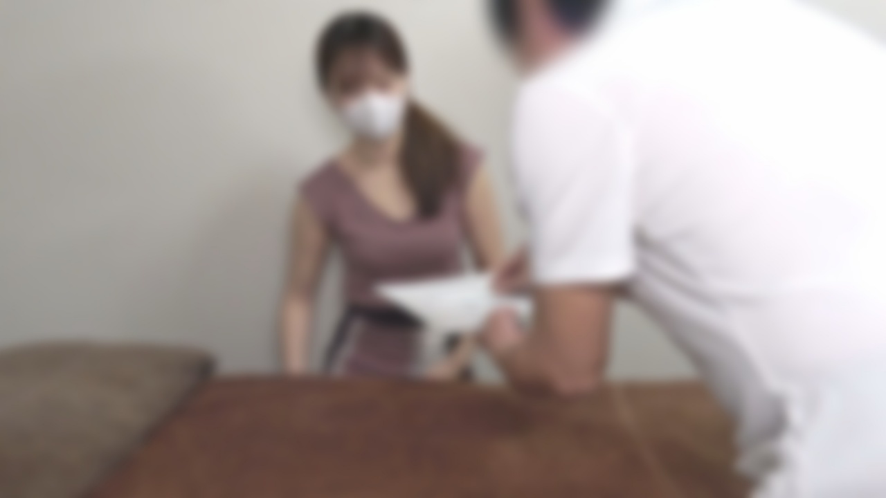 FC2PPV 4875805 ♡Half Price Until April 12th! [Uncensored/Semi-Uncensored] A Single Mother Raising Her Cd Alone Comes In Seeking A Hard Massage To Relieve Work Fatigue. She Loves Massages And Specifically Requests A Strong One.